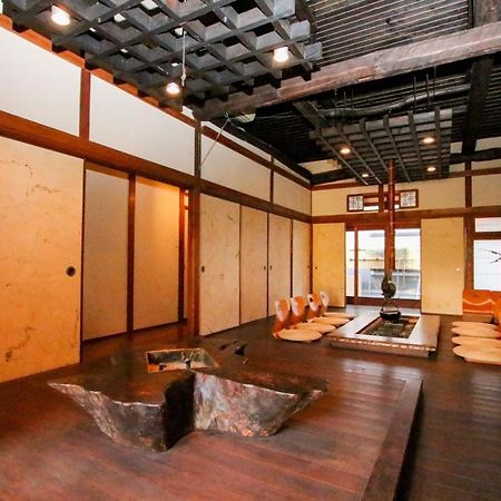 Guesthouse Omoya--全個室--囲炉裏のぬくもりと共にグループの絆を深める古民家宿でゆっくりとした時間を-6名部屋-6名部屋-8名部屋--最大20名-ペット同伴可は一室のみ- 松山 外观 照片
