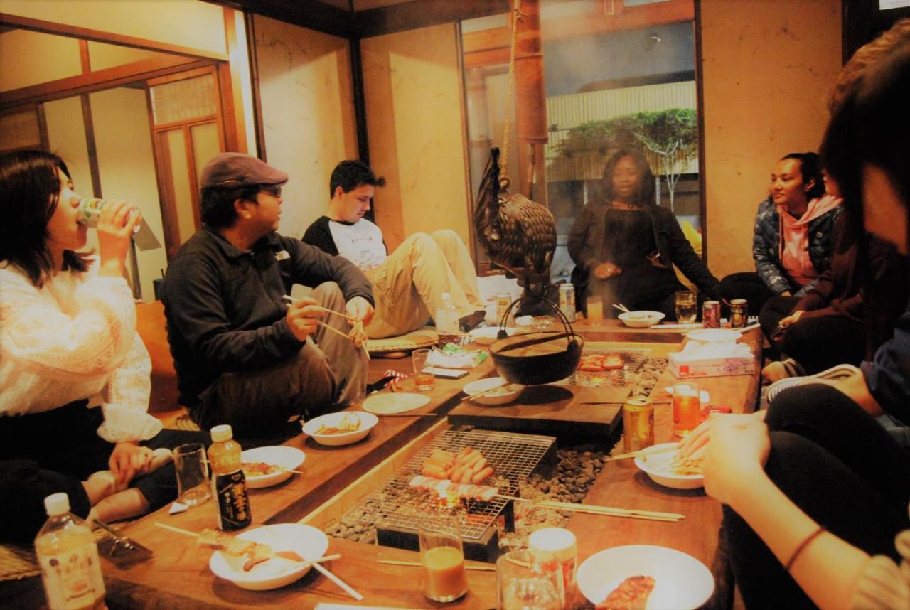 Guesthouse Omoya--全個室--囲炉裏のぬくもりと共にグループの絆を深める古民家宿でゆっくりとした時間を-6名部屋-6名部屋-8名部屋--最大20名-ペット同伴可は一室のみ- 松山 外观 照片
