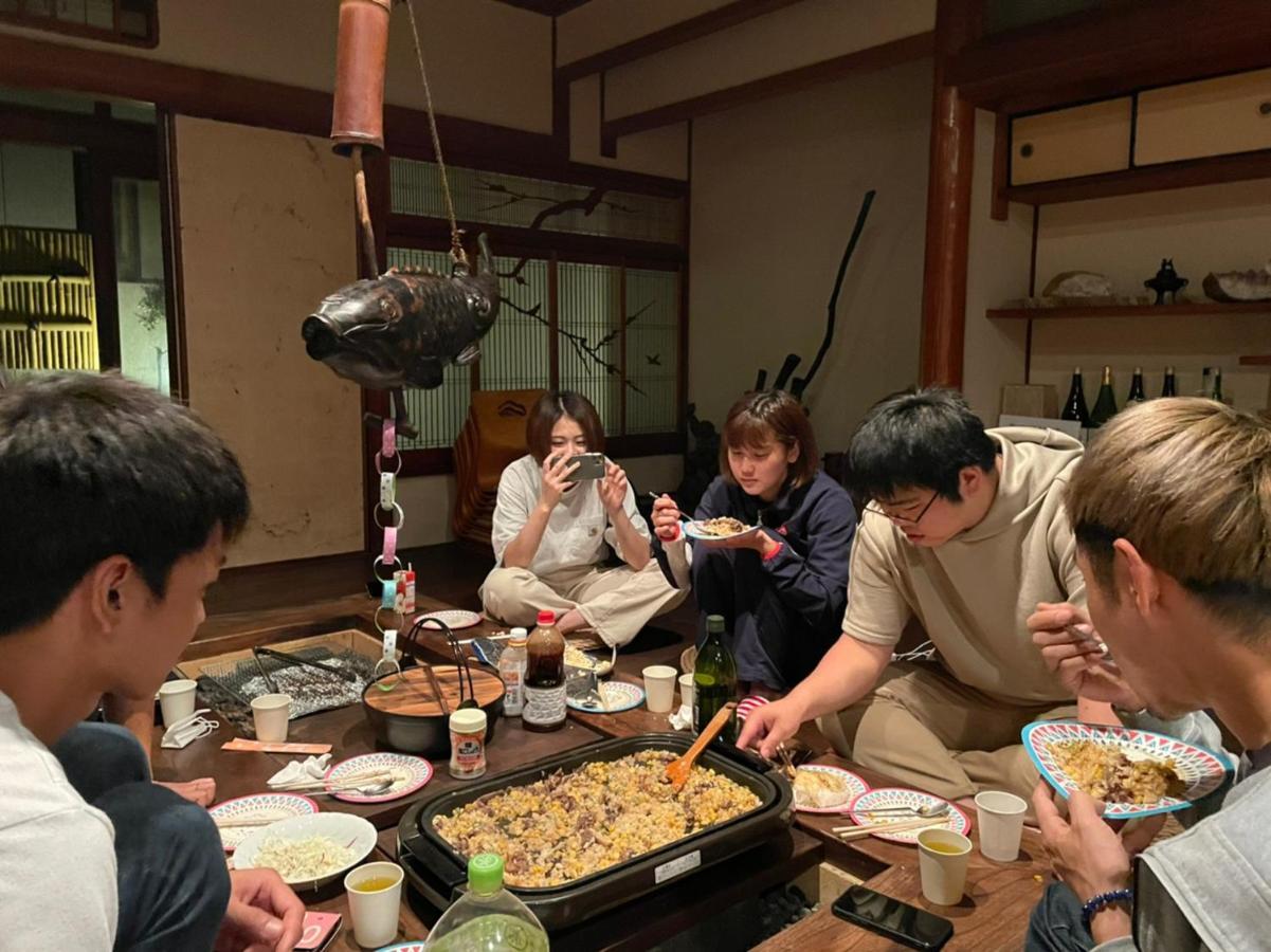 Guesthouse Omoya--全個室--囲炉裏のぬくもりと共にグループの絆を深める古民家宿でゆっくりとした時間を-6名部屋-6名部屋-8名部屋--最大20名-ペット同伴可は一室のみ- 松山 外观 照片