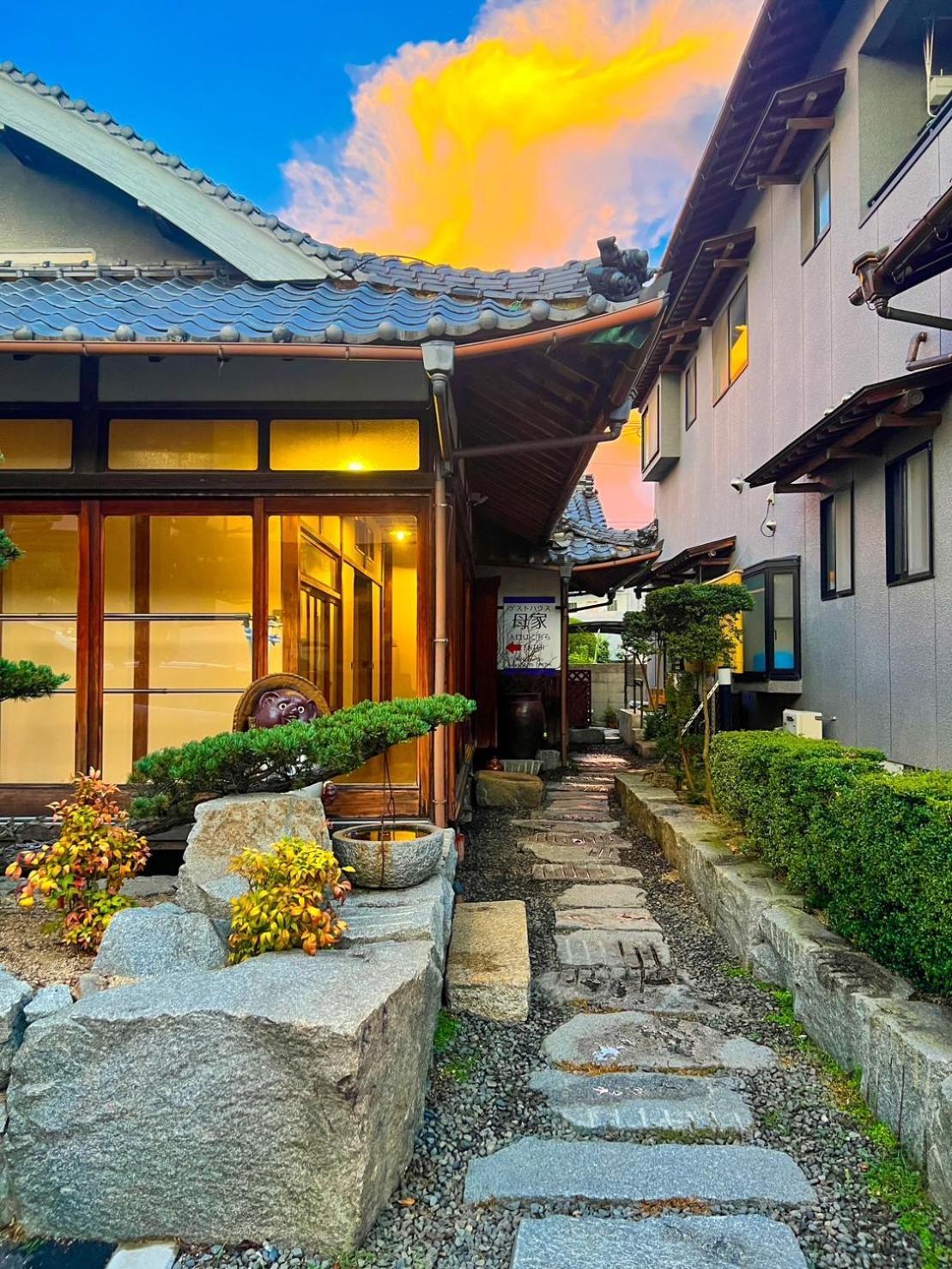 Guesthouse Omoya--全個室--囲炉裏のぬくもりと共にグループの絆を深める古民家宿でゆっくりとした時間を-6名部屋-6名部屋-8名部屋--最大20名-ペット同伴可は一室のみ- 松山 外观 照片